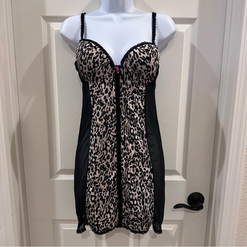 Marilyn Monroe Intimates Leopard Print Chemise with Black Accents Large